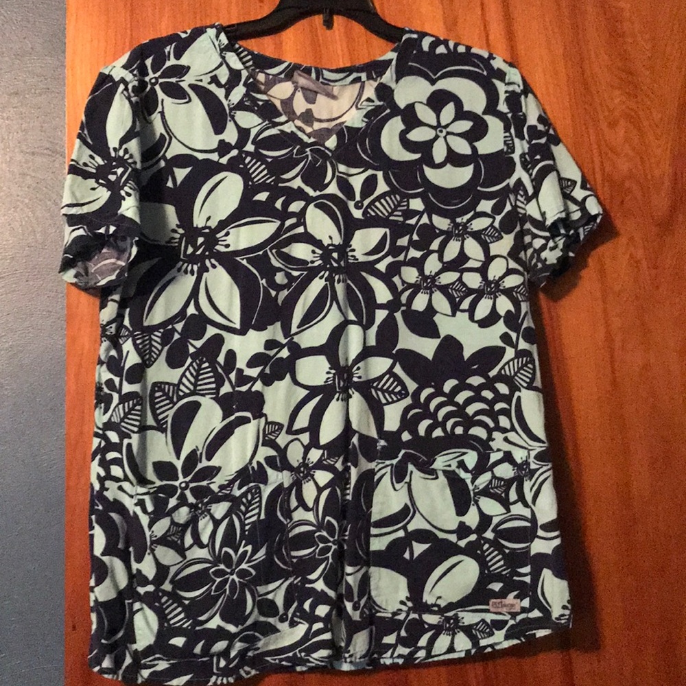 Scrub top